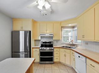 7724 Maple St, Prairie Village, KS 66208