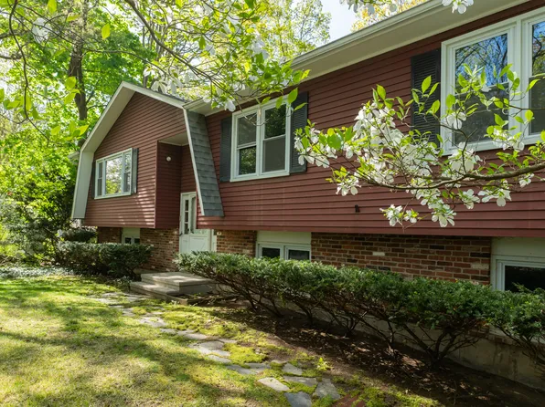 70 Boston Post Road, Guilford, CT 06437