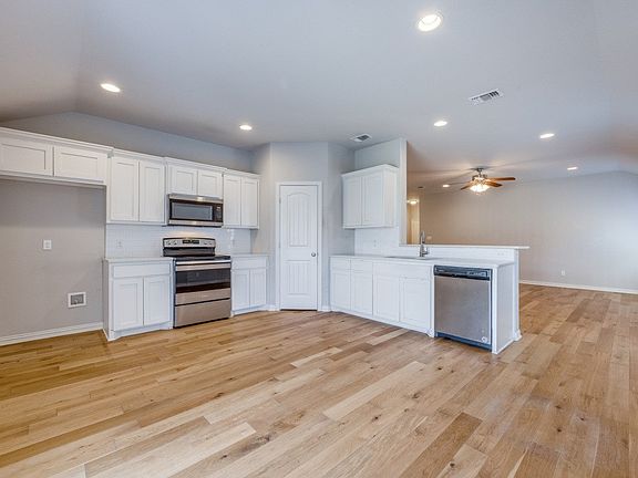 5th image of 3715 Brookstone Dr