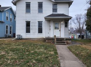 1215 E 12th St #1, Davenport, IA 52803