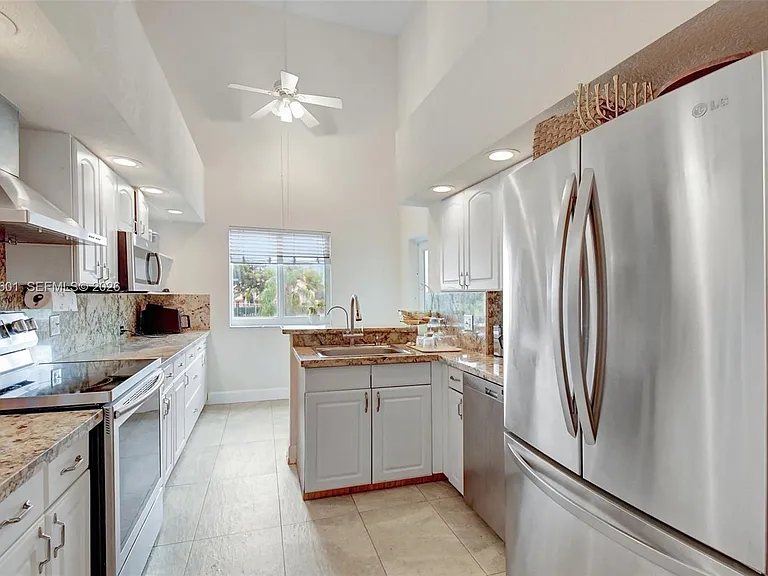16339 Malibu Dr #22 — Photo 16