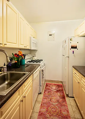 Rented by Compass | media 4