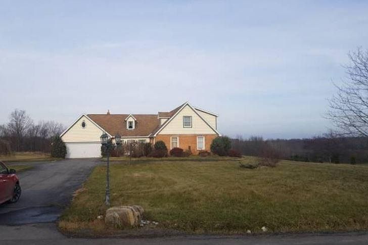 2nd image of 7005 Reservoir Rd