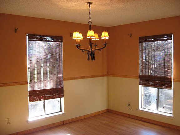 2nd image of 38 Woodland Trl