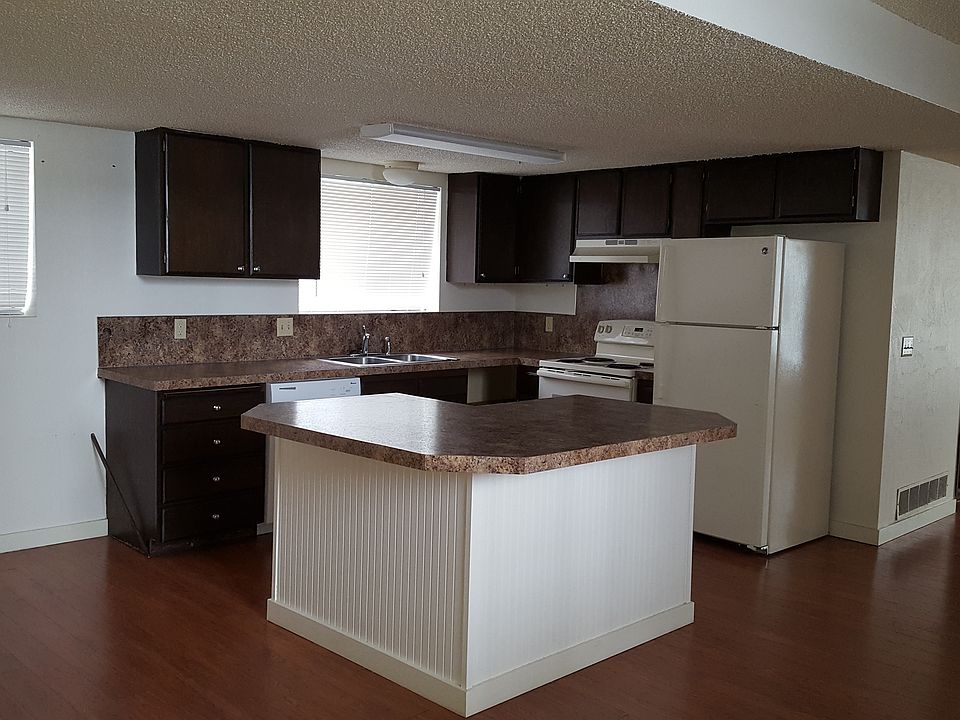 2nd image of 2424 Brookside Dr