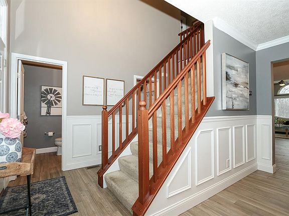 3rd image of 7550 Sycamore Woods Ln