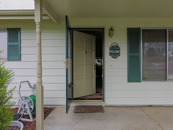 2nd image of 5511 NE 45th Ave