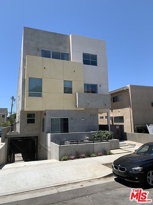 1st image of 1721 Granville Ave #2