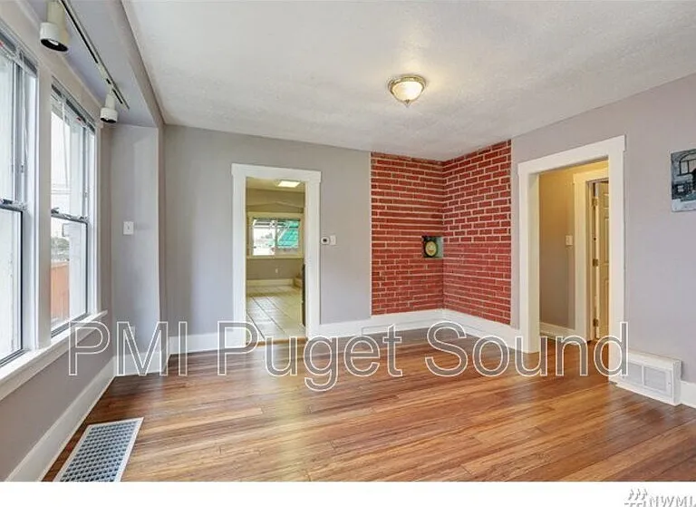 1108 S Ridgewood Ave — Photo 6