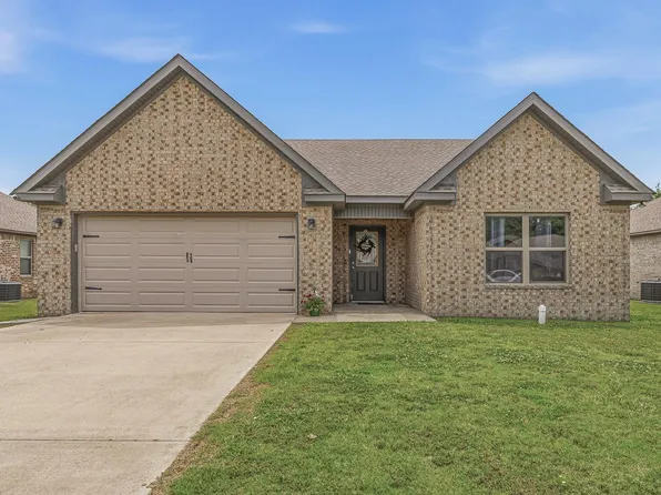 111 Cameron Ave, Brookland, AR 72417
