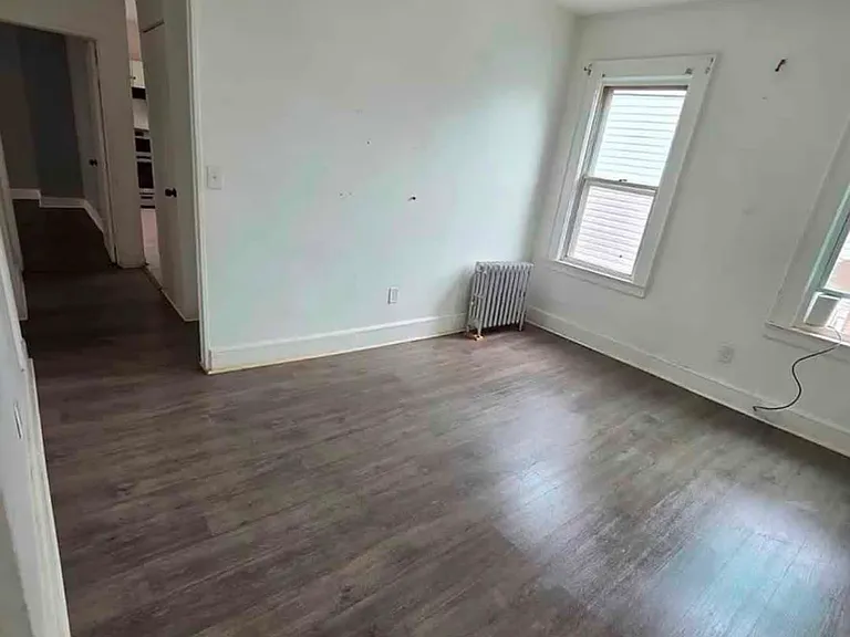 1035 Morris St #2R — Photo 8