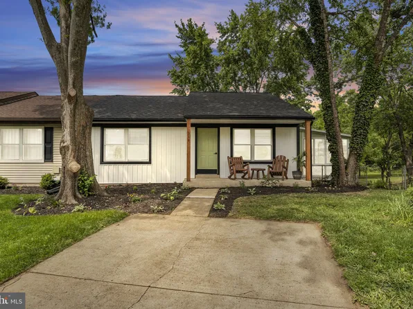 318 Mayfield Ct, Westminster, MD 21158