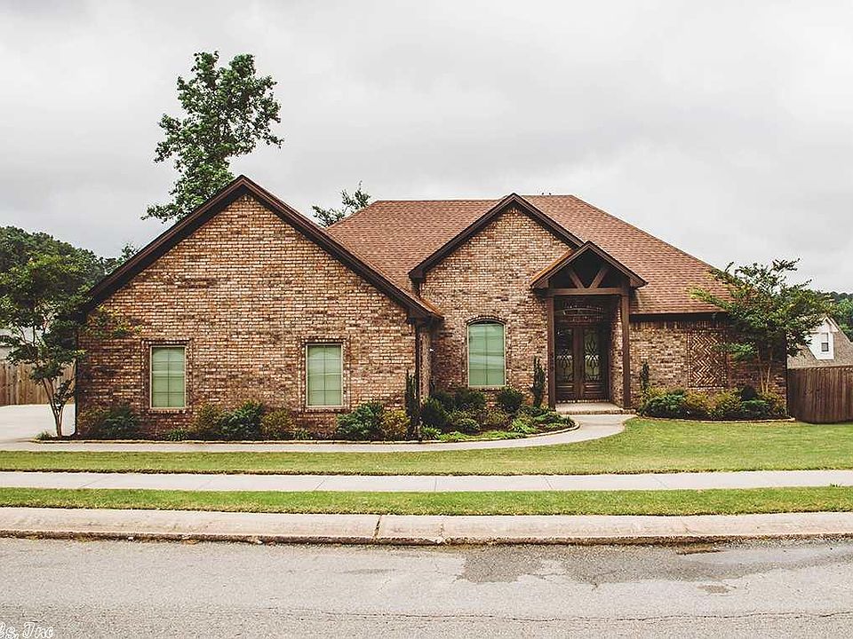 1st image of 529 Scarlet Oaks Dr