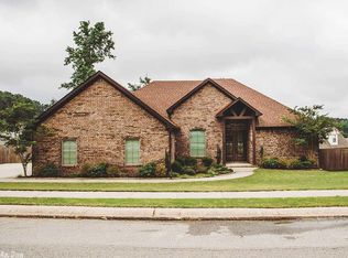 529 Scarlet Oaks Dr, Benton, AR 72019