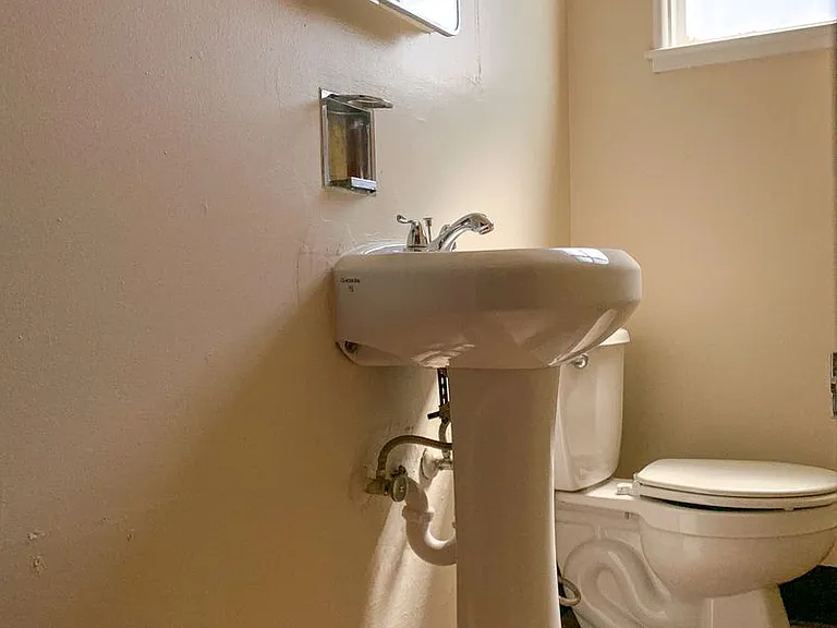 2 Bedroom with Hardwood Floors — Photo 31