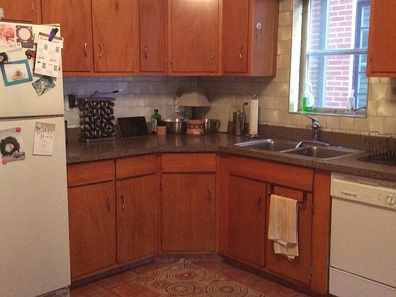 3rd image of 2618 N Greenview Ave Fl 1ST