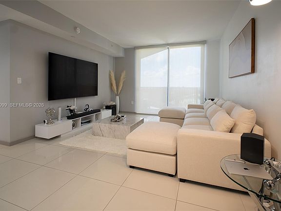 5th image of 5300 Paseo Blvd #812