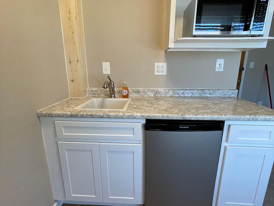 2nd image of 239 E Crestwood St #5