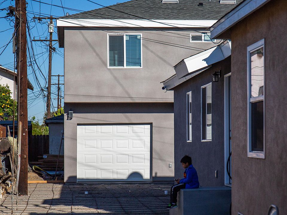 1st image of 9624 Alameda St APT C