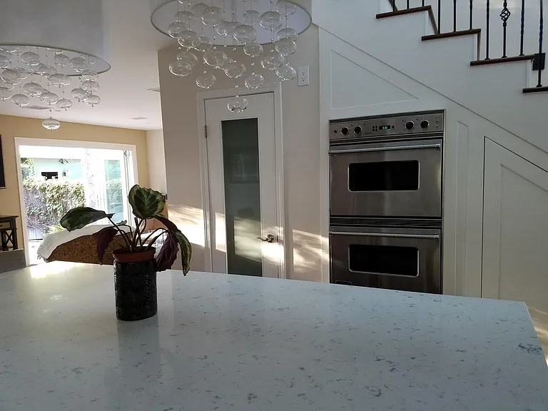 385 Panama Ave — Photo 8