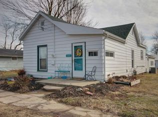 108 E Center St, Fairmount, IL 61841