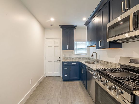3rd image of 11 Pearl St #A