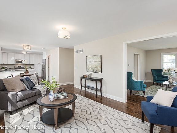 5th image of 2449 Brockton Cir