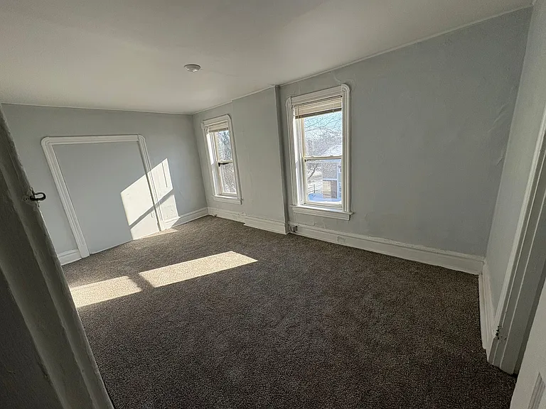 5846 Page Blvd #B — Photo 6