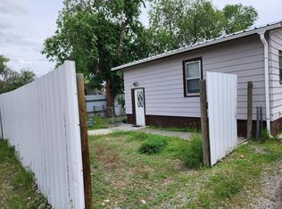 920 1/2 E Adams Ave, Riverton, WY 82501