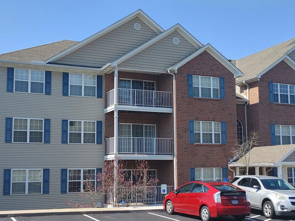 1st image of 4512 Clearwater Pl Unit 9