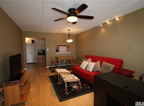 4th image of 135 Post Ave APT 4M