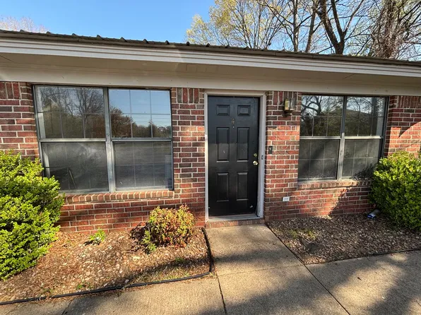 112 W 15th St, Russellville, AR 72801