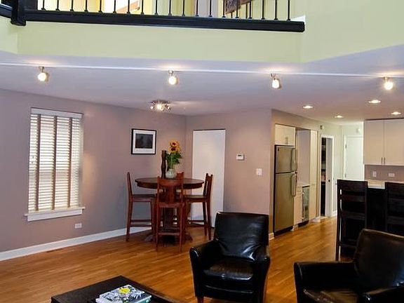 4th image of 1941 N Wolcott Ave #1F