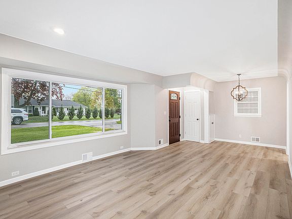 5th image of 1816 Schaffer Dr