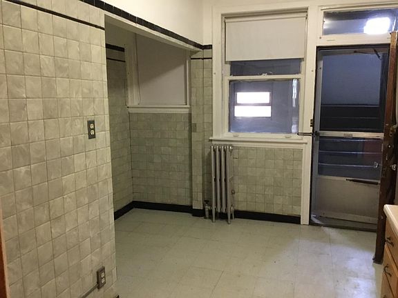 5th image of 7930 S Wood St Floor 2