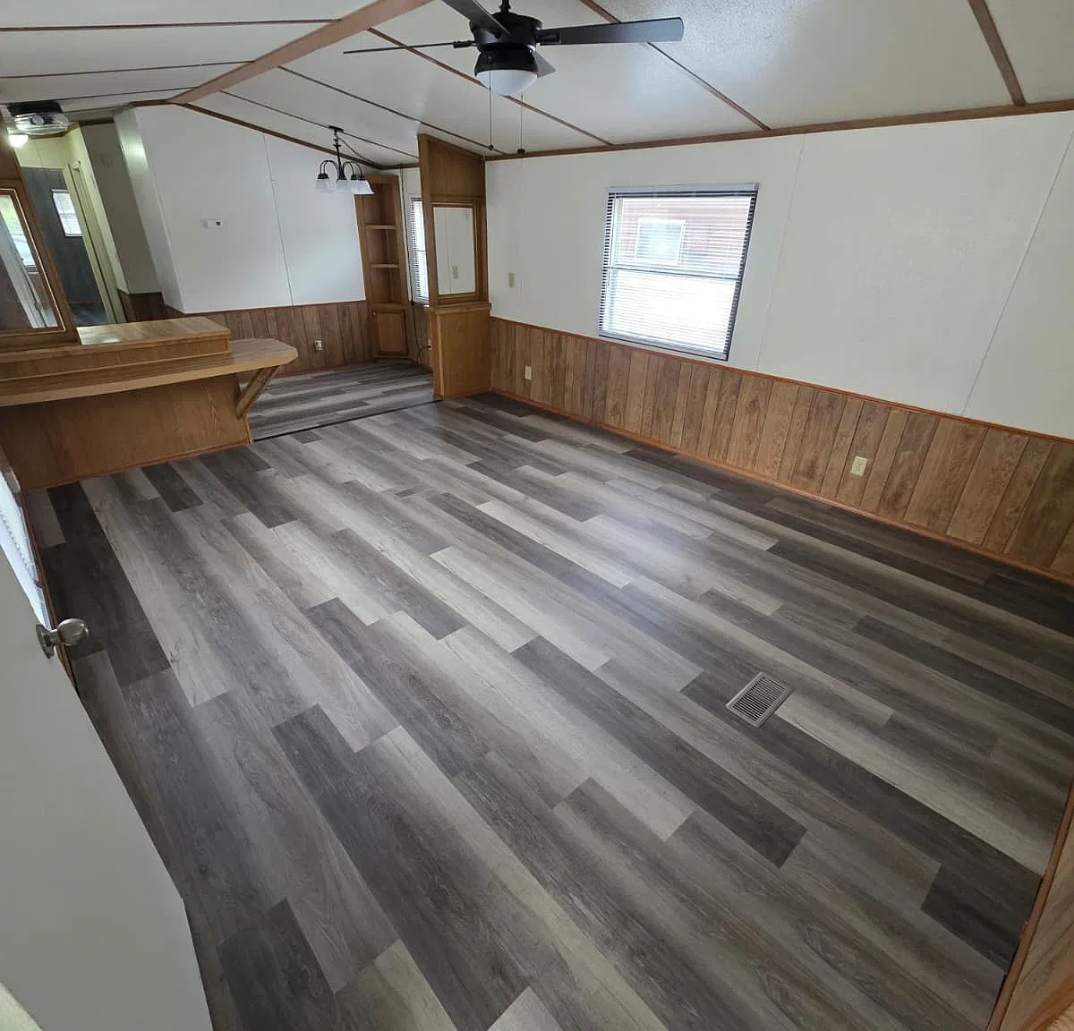 2 bed, $1,100 — Photo 3