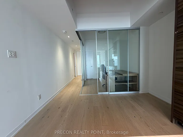 488 University Ave #4308 — Photo 7