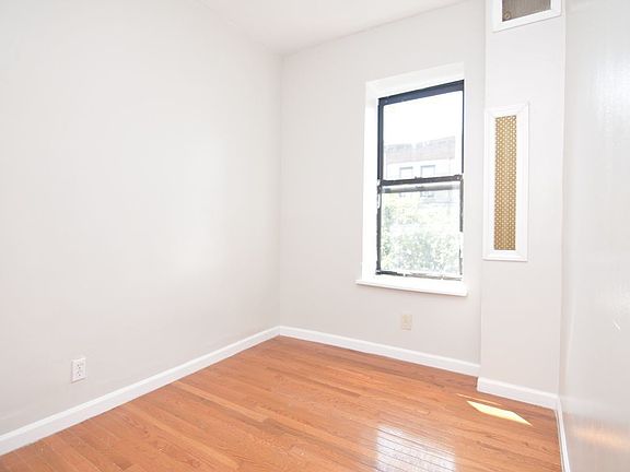 3rd image of 539 W 156th St #20A