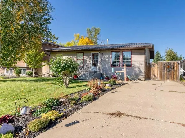 43 E Ash St W, Brooks, AB T1R 0A6