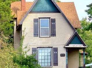 1216 N 10th St, Independence, KS 67301