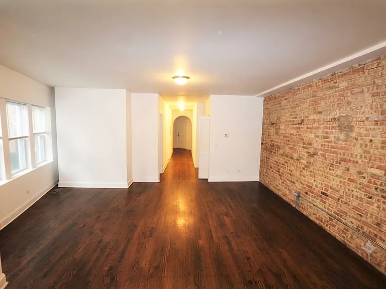 2065 W Jarvis Ave #2W — Photo 4