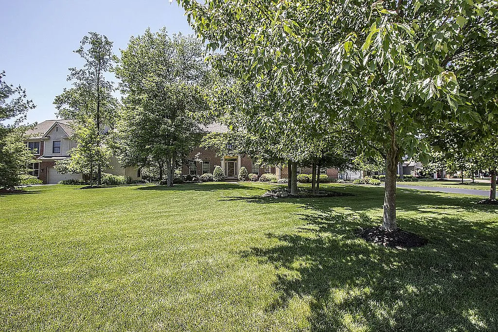 701 Pilcher Ct photo 1