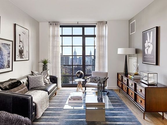 4th image of 3002 39th Ave #2