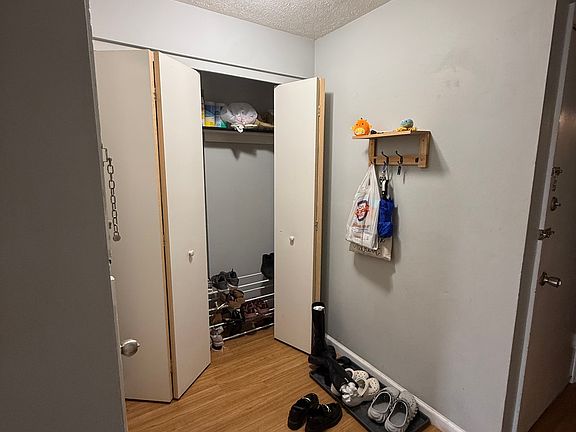 5th image of 1407 E Carson St #2