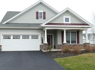 1079 Declaration Dr, Bethlehem, PA 18017