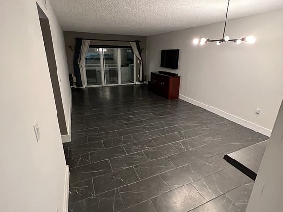 2nd image of 1235 Mariposa Ave APT 2