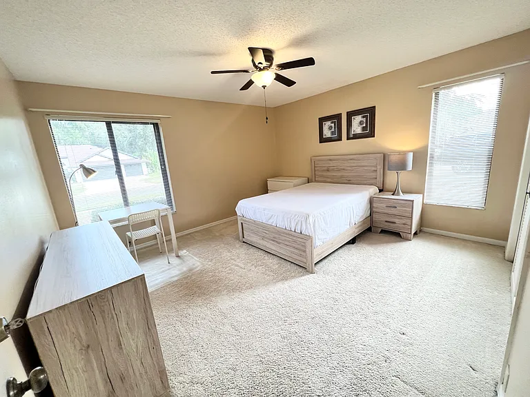 15823 Amberly Dr — Photo 2