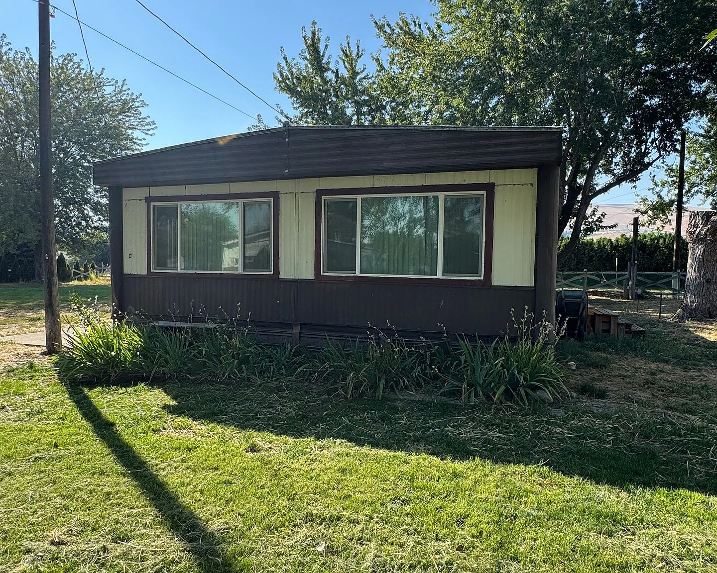 2713 S 34th Avenue — Photo 1