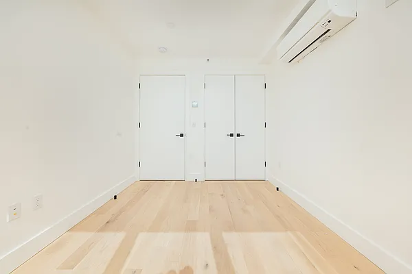 Rented by Compass | media 7