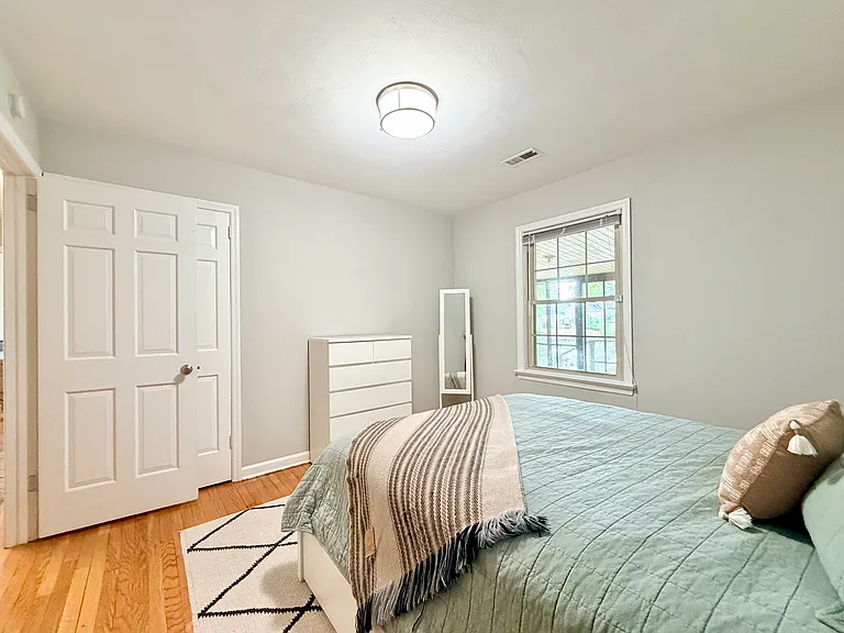 346 W McGinnis Cir — Photo 22